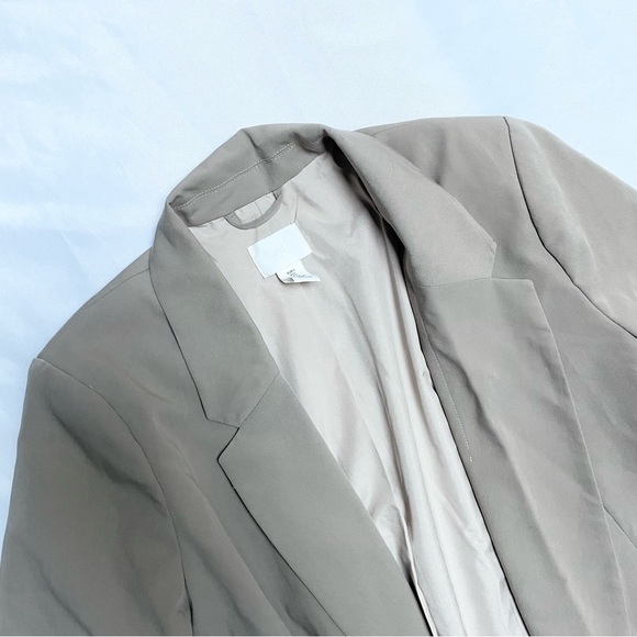H&M Beige Oversized Blazer Size Small - Picture 3 of 4
